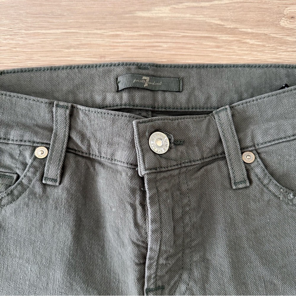 7 FOR ALL MANKIND - JEAN SHORTS - SIZE 26 - EXCELLENT CONDITION - Picture 2 of 6